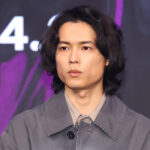 松村北斗 柳楽優弥は「嫉妬が止まらない憧れの方」！『九条の大罪』共演で“四股師範”に