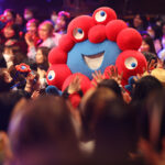 『ミャクミャク感謝祭 2026 in TOKYO』アバンギャルディや黒ミャクミャクキレッキレダンスに600人熱狂