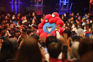 『ミャクミャク感謝祭 2026 in TOKYO』アバンギャルディや黒ミャクミャクキレッキレダンスに600人熱狂4