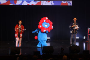 『ミャクミャク感謝祭 2026 in TOKYO』アバンギャルディや黒ミャクミャクキレッキレダンスに600人熱狂22
