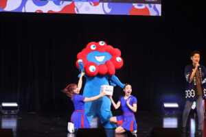 『ミャクミャク感謝祭 2026 in TOKYO』アバンギャルディや黒ミャクミャクキレッキレダンスに600人熱狂26
