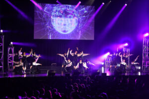 『ミャクミャク感謝祭 2026 in TOKYO』アバンギャルディや黒ミャクミャクキレッキレダンスに600人熱狂34