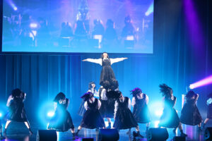 『ミャクミャク感謝祭 2026 in TOKYO』アバンギャルディや黒ミャクミャクキレッキレダンスに600人熱狂38