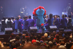 『ミャクミャク感謝祭 2026 in TOKYO』アバンギャルディや黒ミャクミャクキレッキレダンスに600人熱狂56