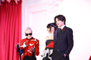 &TEAM・K『プラダを着た悪魔2』メリル・ストリープとアン・ハサウェイ来日お祝い24