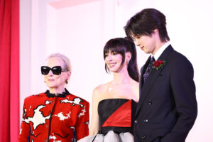 &TEAM・K『プラダを着た悪魔2』メリル・ストリープとアン・ハサウェイ来日お祝い26
