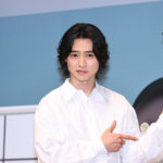 山﨑賢人 藤木直人から大河ドラマ『ジョン万』主演お祝い！“釣り”に惚れ惚れ