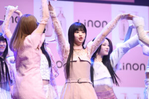 ME:I・RINON『Linon』起用に「運命」!メイクに2時間かけているメンバーの苦労話も46