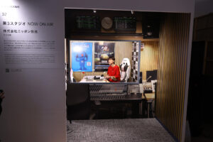 FANTASTICS・佐藤大樹が『TOKYOROOMS展』に出展した部屋？ニッポン放送“ブース”に吉田尚記アナ来場9