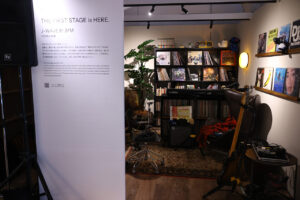 FANTASTICS・佐藤大樹が『TOKYOROOMS展』に出展した部屋？ニッポン放送“ブース”に吉田尚記アナ来場11