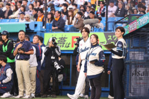 宮野真守 神宮球場の応援団に感動！ノーバン成功したからマリオジャンプだった？【囲み会見ほぼ全文】10