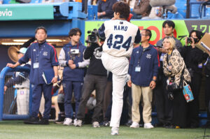 宮野真守 神宮球場の応援団に感動！ノーバン成功したからマリオジャンプだった？【囲み会見ほぼ全文】12