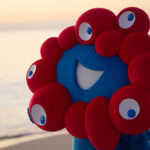 ミャクミャク「万博がおわっても、みんながずっと仲良くしてくれてとってもうれしいんだ」！写真集出した真意？