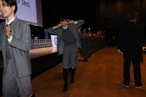 秋元康総合P 30人の男性アイドルグループ「Cloud ten」お披露目！3曲披露6