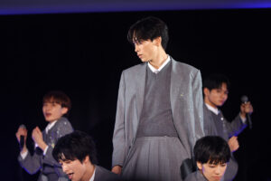 秋元康総合P 30人の男性アイドルグループ「Cloud ten」お披露目！3曲披露9