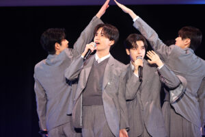 秋元康総合P 30人の男性アイドルグループ「Cloud ten」お披露目！3曲披露15