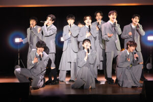 秋元康総合P 30人の男性アイドルグループ「Cloud ten」お披露目！3曲披露13