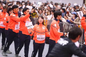 ミラノ五輪感謝パレード 髙梨沙羅選手「直接感謝を伝えることができました」や堀島行真選手ら1
