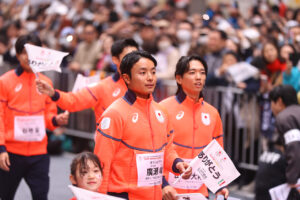 ミラノ五輪感謝パレード 髙梨沙羅選手「直接感謝を伝えることができました」や堀島行真選手ら4