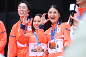 ミラノ五輪感謝パレード 髙梨沙羅選手「直接感謝を伝えることができました」や堀島行真選手ら8