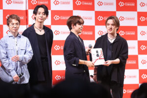 宇野昌磨、鍵山優真らコラントッテ契約選手7人勢揃い！あいみょんとのコラボ夢見る選手も34