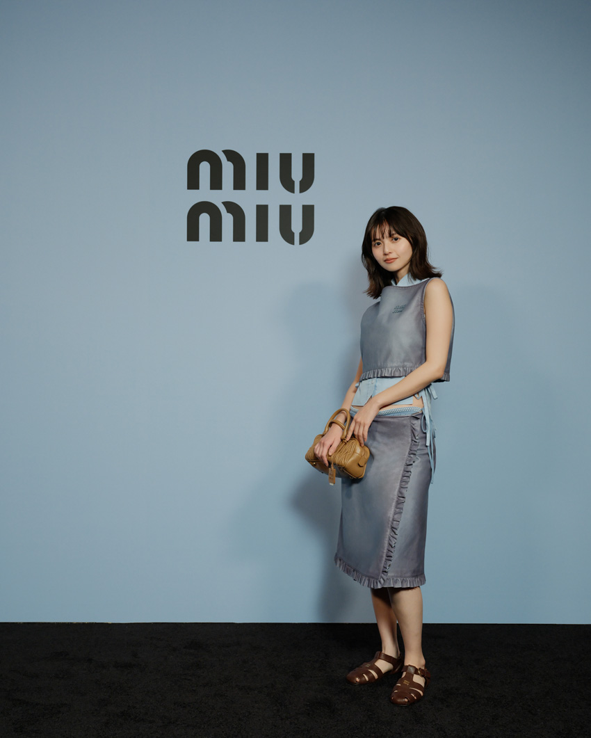 齋藤飛鳥ミュウミュウ 銀座に登場!「ゴージャスな気持ちに」1