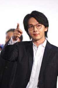 中村倫也“ムロツヨシ”出題前に正解で場内騒然！「No more 映画泥棒」ポーズから真摯さまで変幻自在13