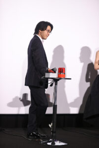 中村倫也“ムロツヨシ”出題前に正解で場内騒然！「No more 映画泥棒」ポーズから真摯さまで変幻自在18