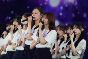 『乃木坂46 14th YEAR BIRTHDAY LIVE』DAY2公式レポート!梅澤美波と菅原咲月熱い抱擁10