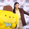 榮倉奈々 ポムポムプリンからされたことに“仕事”そっちのけで感激！『ポムポムポーションCAFE』来店