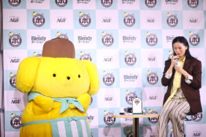 榮倉奈々 ポムポムプリンからされたことに“仕事”そっちのけで感激！『ポムポムポーションCAFE』来店7