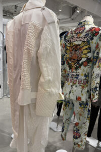 Kis-My-Ft2池袋PARCO衣装展『The Couture』前期衣装の一部解説！バックショットも掲載30