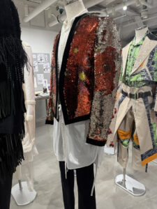 Kis-My-Ft2池袋PARCO衣装展『The Couture』前期衣装の一部解説！バックショットも掲載10