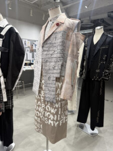 Kis-My-Ft2池袋PARCO衣装展『The Couture』前期衣装の一部解説！バックショットも掲載15