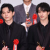 吉沢亮＆横浜流星と気が合う“シンクロ”会釈？「第35回日本映画批評家大賞」念入り確認