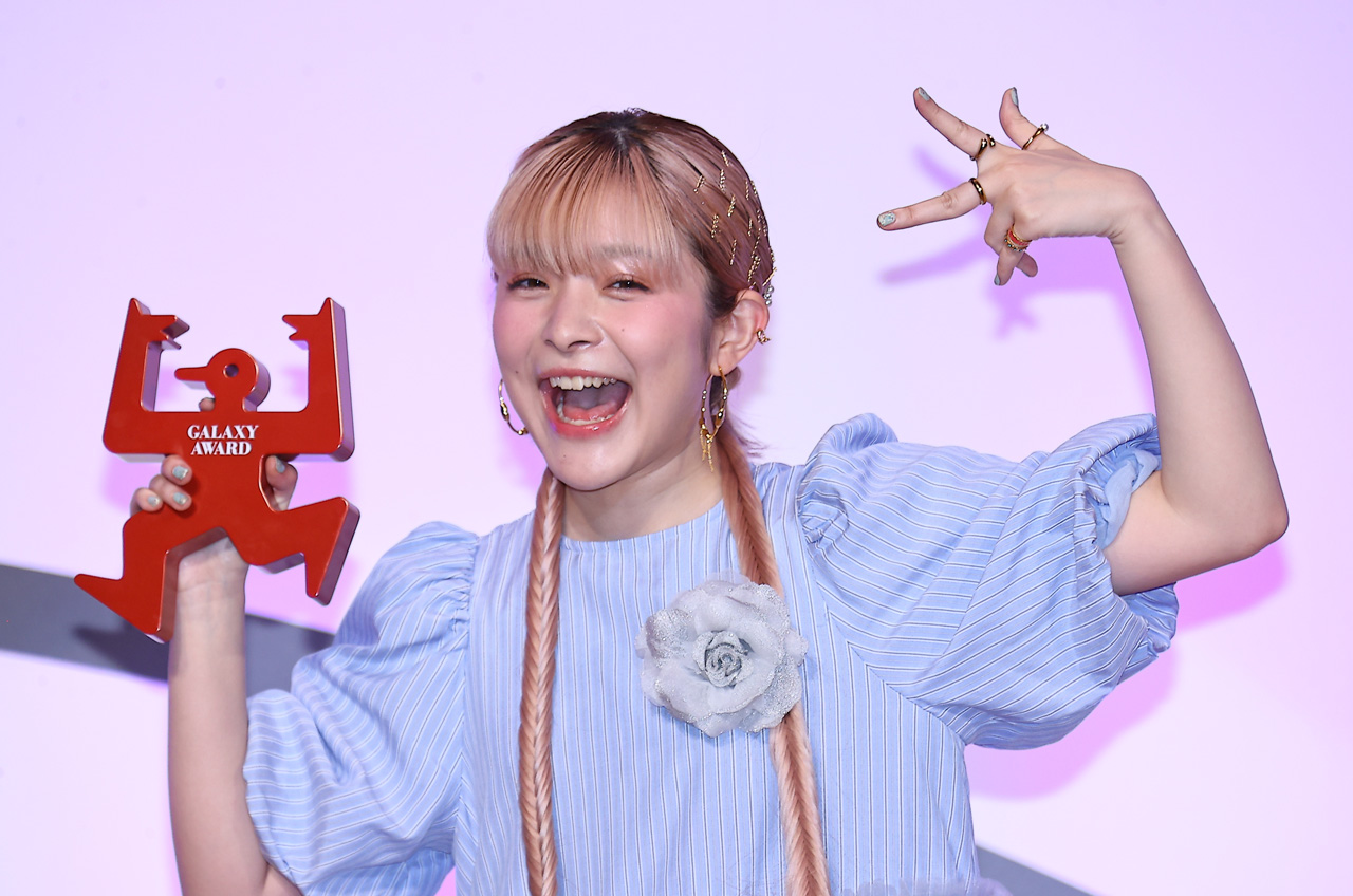 アンジェリーナ1/3「第63回ギャラクシー賞」壇上でNGSコール!神田伯山サプライズVTRにビックリ5