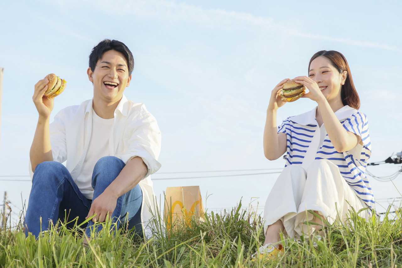 “りくりゅう”三浦璃来氏と木原龍一氏マクドナルドビッグマックCM登場!夏にナイアガラの滝へ行く理由3