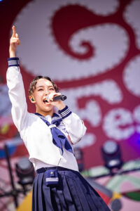 新しい学校のリーダーズ『ごぶごぶフェスティバル2026』DAY1でパフォーマンス！浜田CEOからプレゼント1
