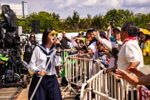 新しい学校のリーダーズ『ごぶごぶフェスティバル2026』DAY1でパフォーマンス！浜田CEOからプレゼント15