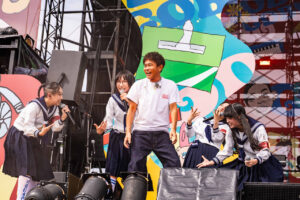 新しい学校のリーダーズ『ごぶごぶフェスティバル2026』DAY1でパフォーマンス！浜田CEOからプレゼント23