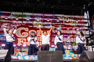 新しい学校のリーダーズ『ごぶごぶフェスティバル2026』DAY1でパフォーマンス！浜田CEOからプレゼント25