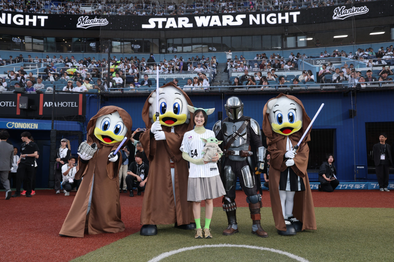 恒松祐里 ロッテVS中日始球式!「スター・ウォーズ/マンダロリアン・アンド・グローグー」イベ1
