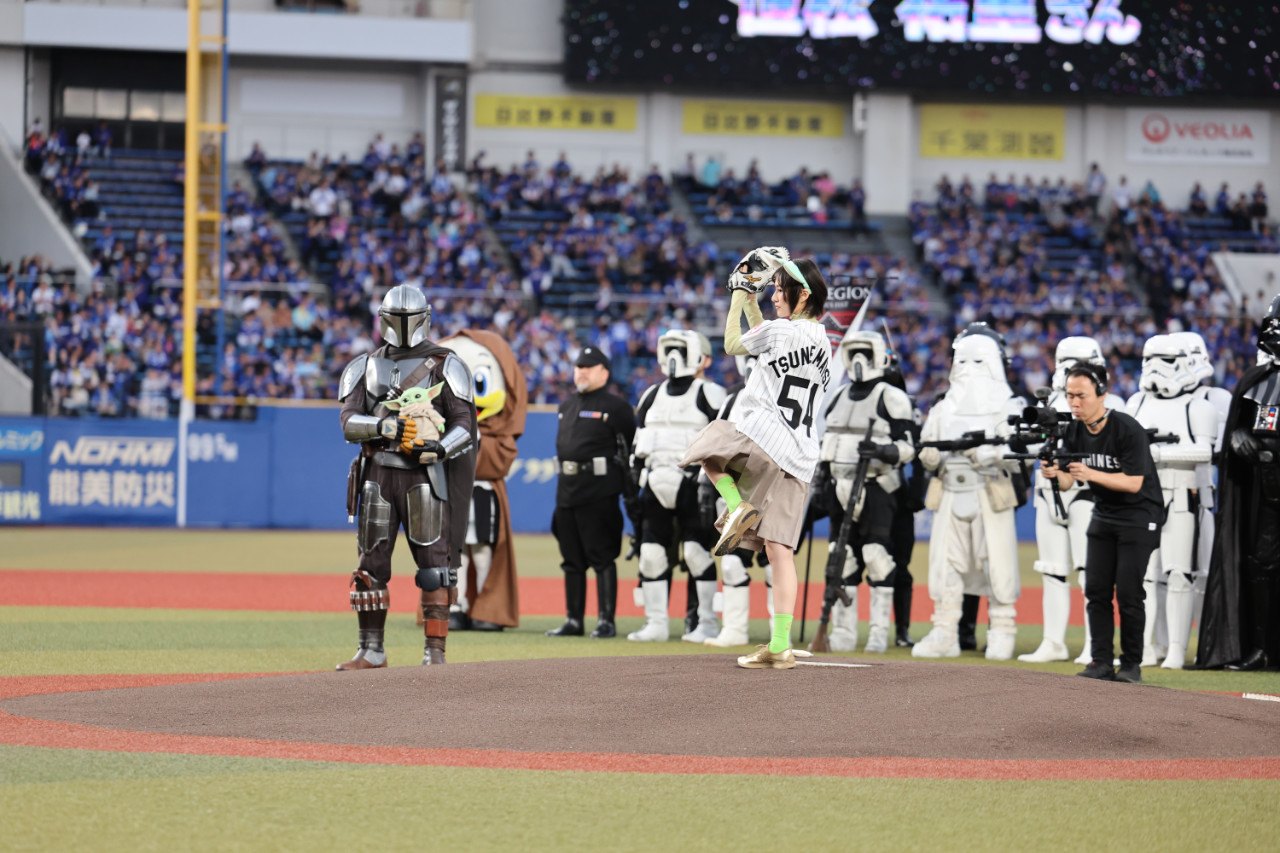 恒松祐里 ロッテVS中日始球式!「スター・ウォーズ/マンダロリアン・アンド・グローグー」イベ2
