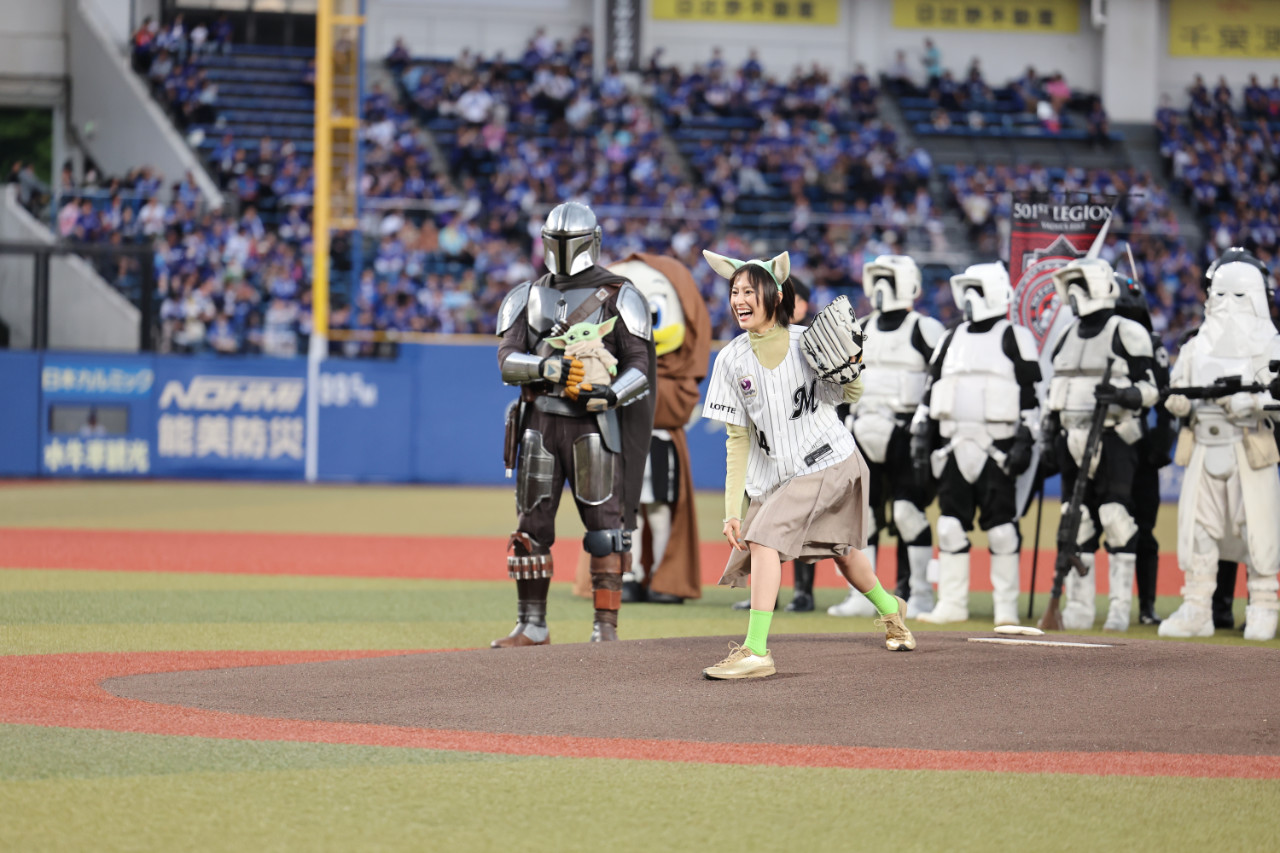 恒松祐里 ロッテVS中日始球式!「スター・ウォーズ/マンダロリアン・アンド・グローグー」イベ4