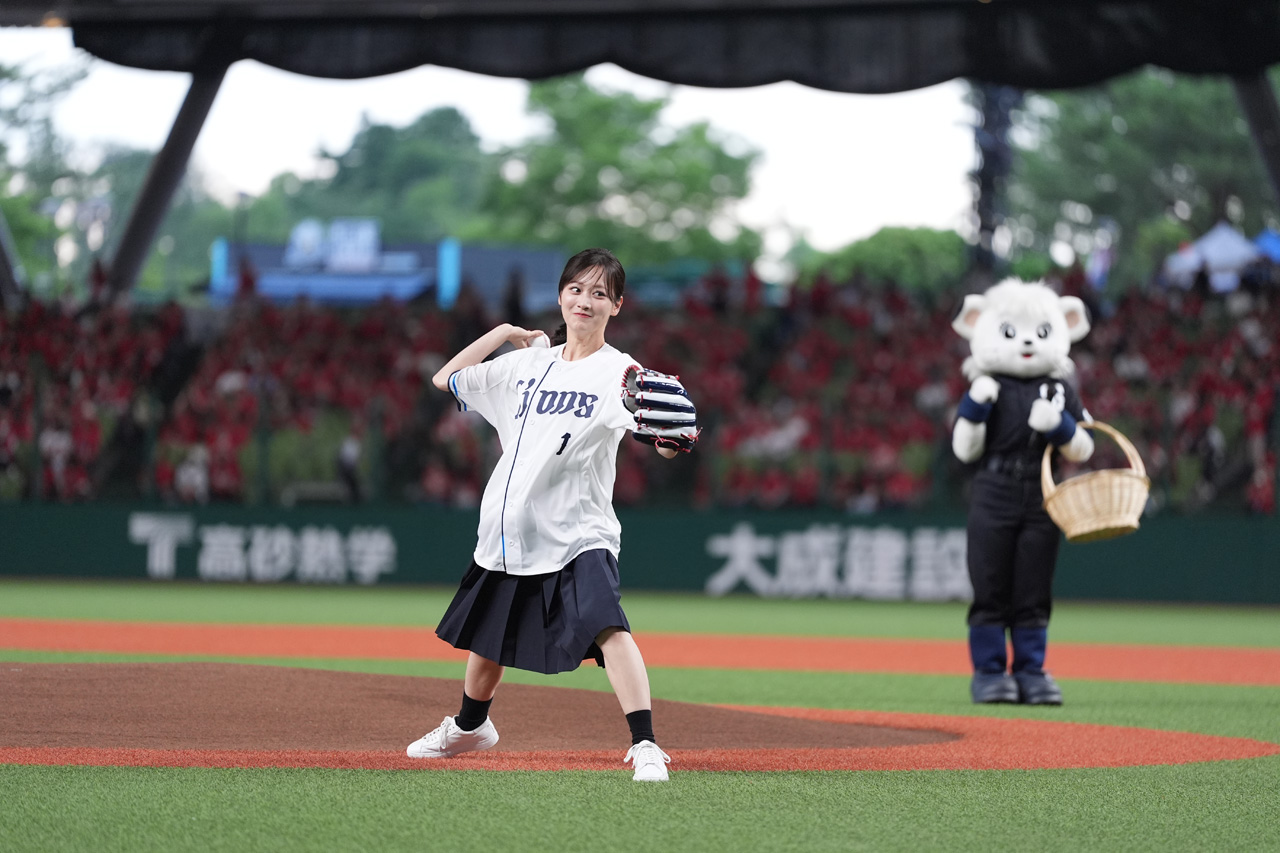 山下美月ベルーナドーム西武VS広島セレモニアルピッチ登板!「楽しく投げることができました」1