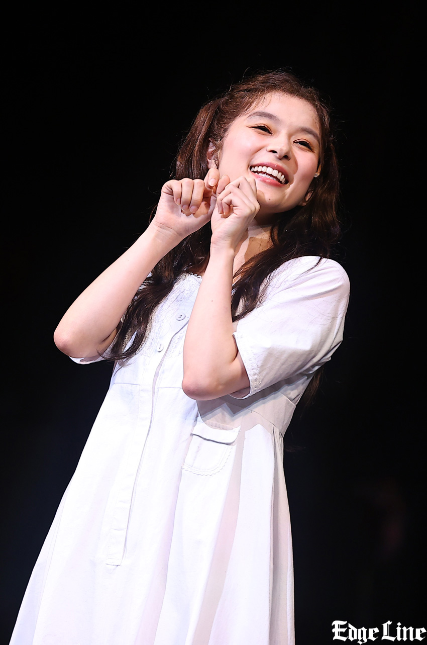 芳根京子『ウェンディ&ピーターパン』高所恐怖症忘れる!渡辺翔太からからかわれる【原稿ロング】5