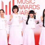 新しい学校のリーダーズ「MUSIC AWARDS JAPAN 2026」レッドカーペットに