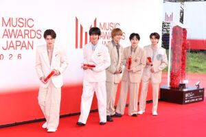 M!LK「MUSIC AWARDS JAPAN 2026」レッドカーペットで『好きすぎて滅!』6