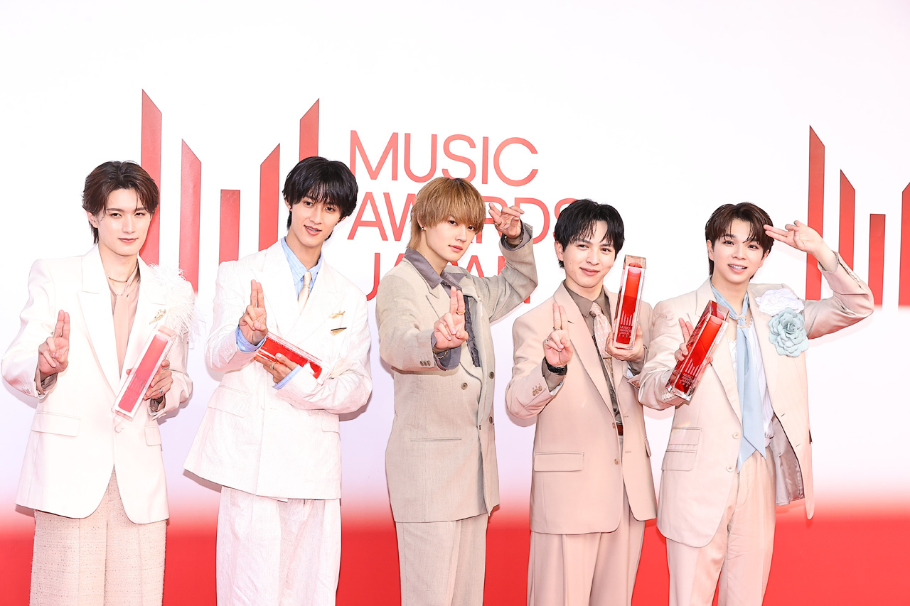 M!LK「MUSIC AWARDS JAPAN 2026」レッドカーペットで『好きすぎて滅!』8