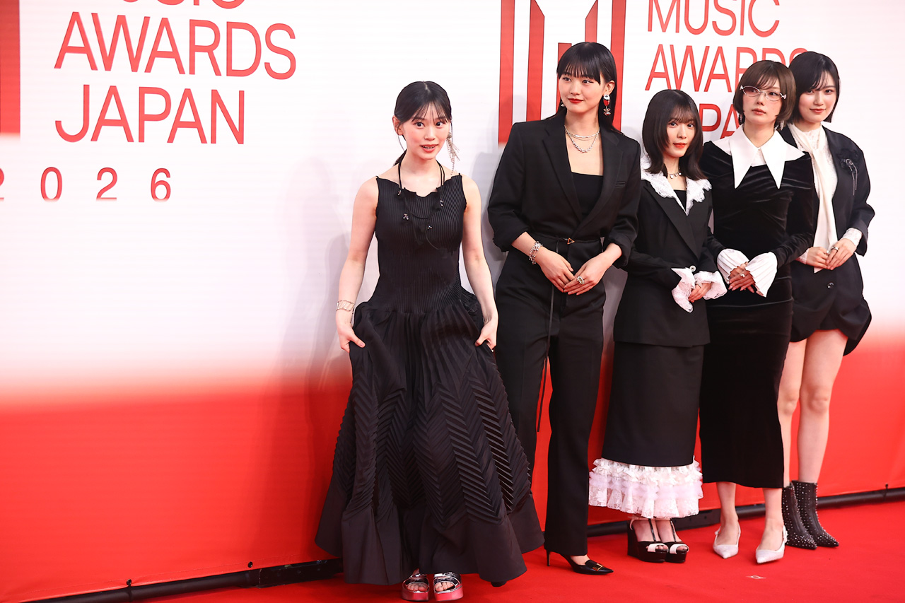 櫻坂46・山崎天、藤吉夏鈴、森田ひかる、的野美青、山下瞳月「MUSIC AWARDS JAPAN 2026」レッドカーペットに2